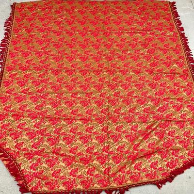 Bedspread/ bed topper.