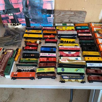 Assorted HO Scale Train Cars
