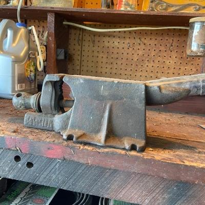 Small anvil vise