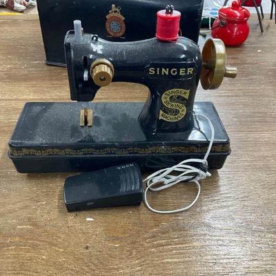 mini singer sewing machine 