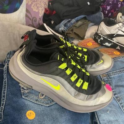 Girls Nike shoes