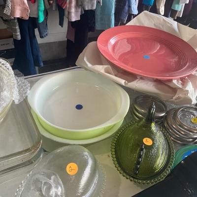 Lots of Pyrex dishes, chicken & cat trinket dishes