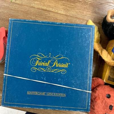 vintage trivial pursuit game