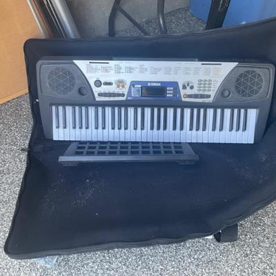 Yamaha key board with stand