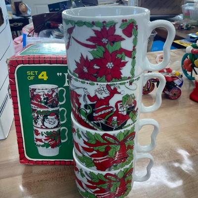 Vintage Christmas Mug set 