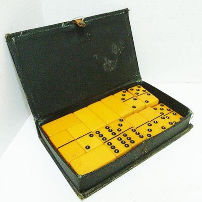 Bakelite domino in box