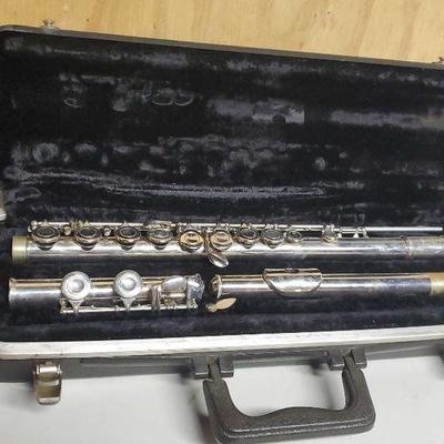 Bundy Flute Musical Instrument in Southbridge, MA