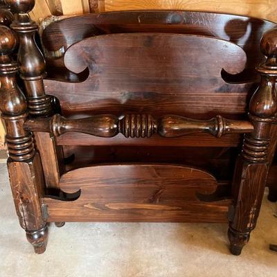 Ethan Allen twin cannonball bed $25 damaged