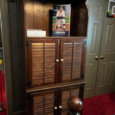 Ethan Allen Heirloom Pine Cabinet Hutch $240.00