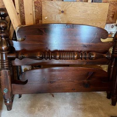 Ethan Allen full cannonball bed $100