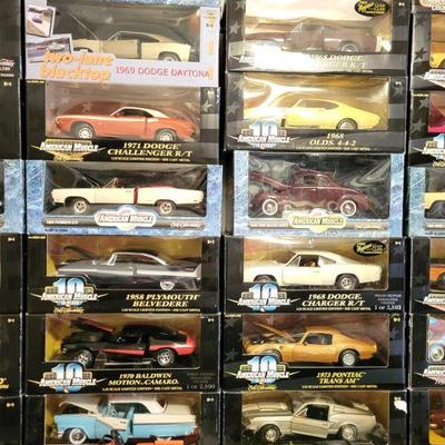 1:18 Die cast metal cars