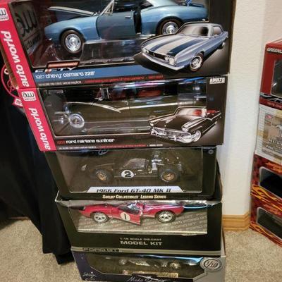 1:18 Die cast metal cars