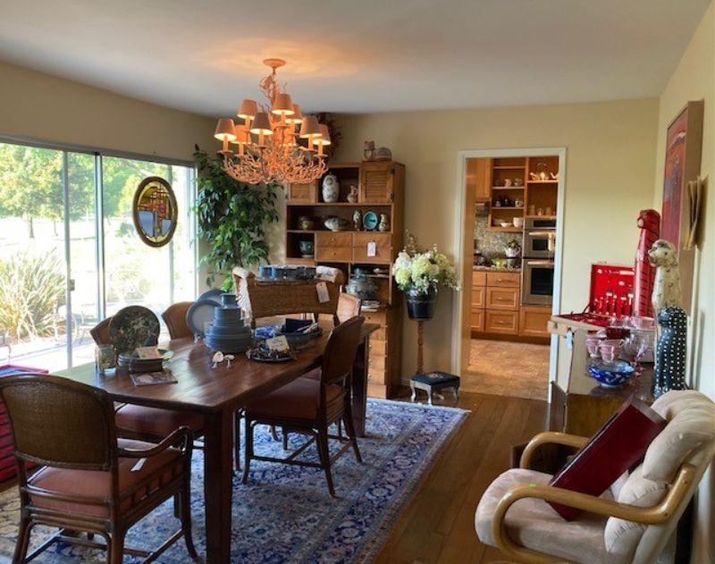 Big R and J Estate Sale Loaded