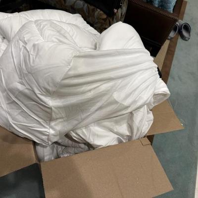 comforter and mattress cover