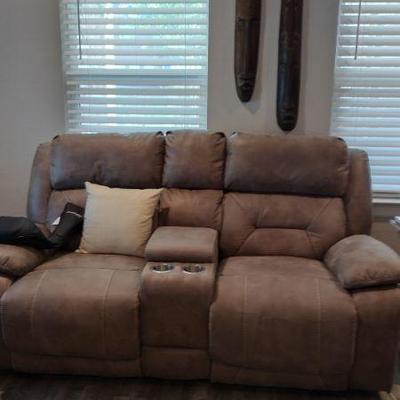 Loveseat electric recliner 