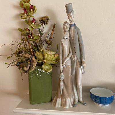 Lladro #1033 "Old Age" Couple