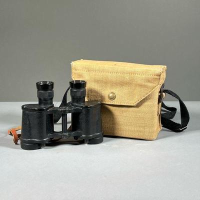 KERSHAW BINOCULARS | Bino Prism No 2 MK. II vintage binoculars. Includes leather strap and sturdy canvas carrying case. - l. 7.5 x w. 2.5...
