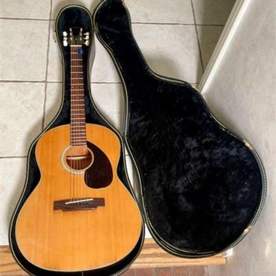Lot 051   12 Bid(s)
Yamaha FG-75 Acoustic Folk Guitar