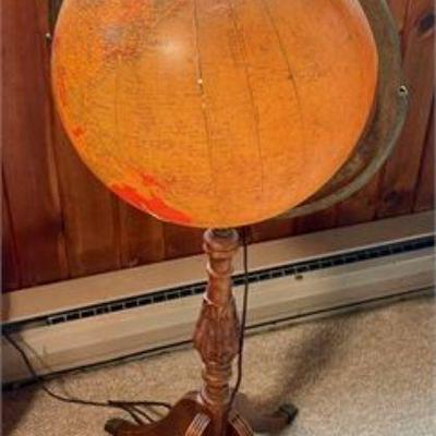 Lot 140   10 Bid(s)
Vintage Replogle Light Up World Globe on Stand