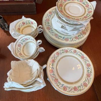 Beautiful wedgwood Bone China Set