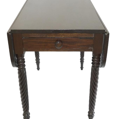 AMERICAN SHERATON DROP LEAF TABLE