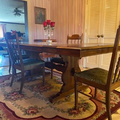 Formal Dining Table with 2 leaves