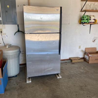 SOLD. Scratch & Dent Stainless in great condition 