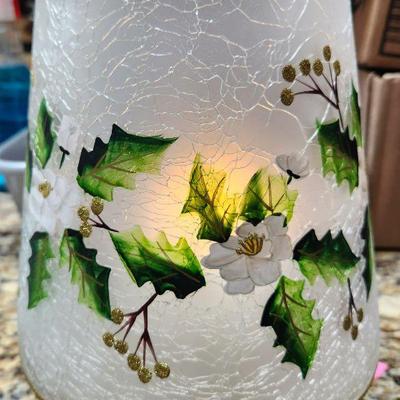 Flameless candle for your holiday table