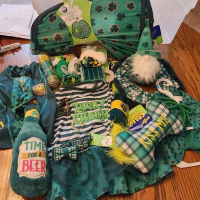 St Patty's Day pet clothing and toys