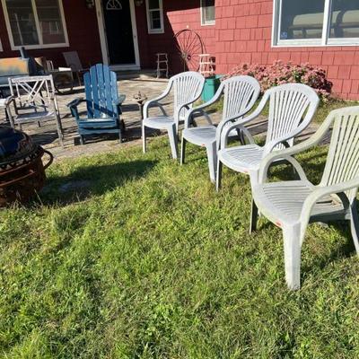 4 Rubbermaid chairs