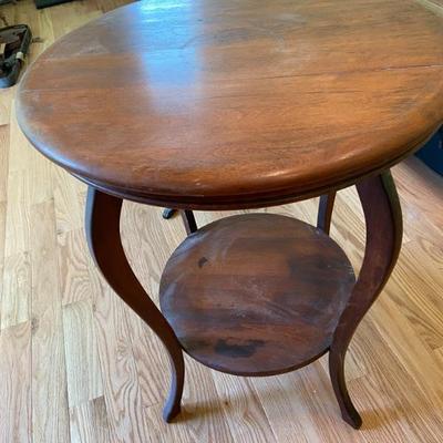 Mahogany two tiered occasional table
