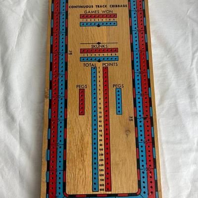 Vintage Cribbage Board With Pegs - Red & Blue 