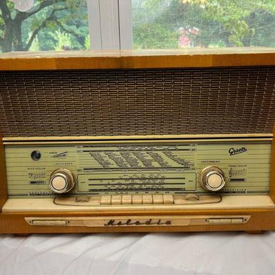 Rare 1956-57 Graetz Melodia M418 Tube Radio 