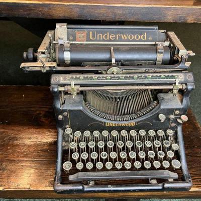 Antique Underwood Typewriter C. 1925 