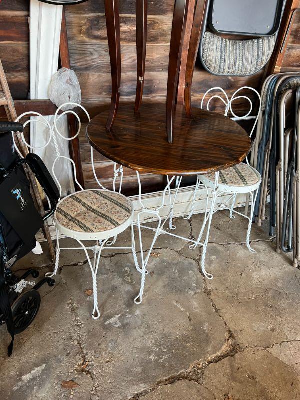 Beautiful Stratford Estate Sale