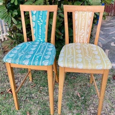 HPT089 Wood Bar Height Chairs (2) 