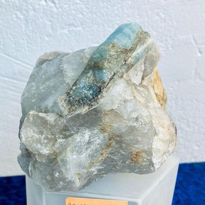 HPT061 Aquamarine Crystal In Rough