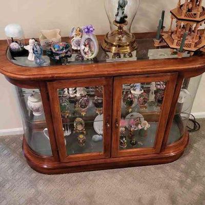 Pulaski Furniture Lighted Console Table with Glass Top