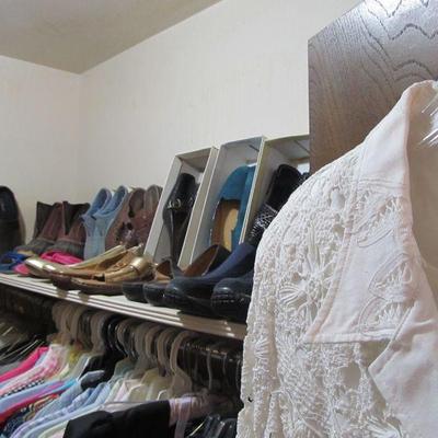HUGE SELECTION of ladiesâ€™ fashions
-	Blouses, shirts, t-shirts, skirts, pants, jackets, outerwear, sweatshirts, jeans, shoes, sandals,...