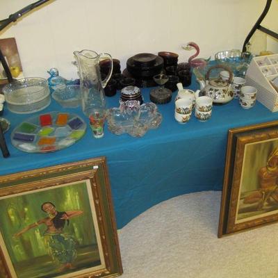 Asian tea sets, art glass sculptures, Forte Crisa dish set & other fine pieces. 