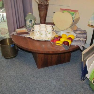 Mid-century LANE coffee table, Christopher Stuart bone china
