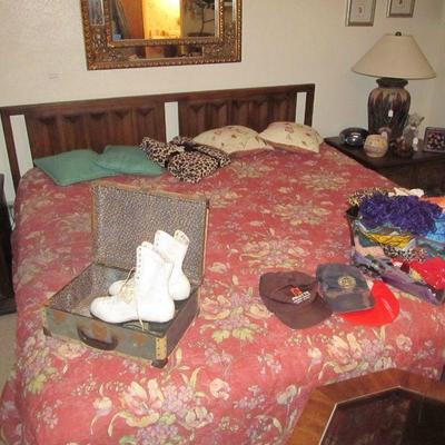 1960s American by Martinsville bedroom set w/ a king bed & 2 other nightstands/end tables.