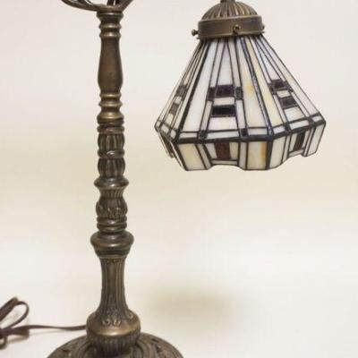 1121	CONTEMPORARY ORNATE LEADED GLASS DESK LAMP, APPROXIMATELY 20 IN HIGH
