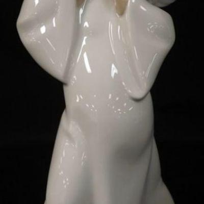 1009	LLADRO ANGEL FIGURINE, APPROXIMATELY 9 IN HIGH
