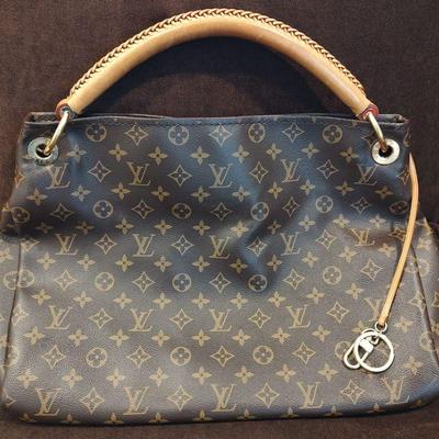 Louis Vuitton NEW DAMIER AZUR ARTSY MM - clothing & accessories - by owner  - apparel sale - craigslist