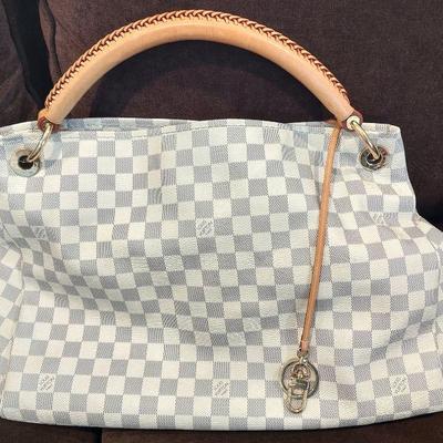 Louis Vuitton NEW DAMIER AZUR ARTSY MM - clothing & accessories - by owner  - apparel sale - craigslist