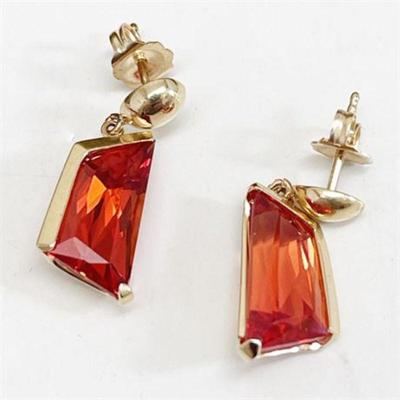 Lot 037   31 Bid(s)
Contemporary Orange Sapphire and 14 K Yellow Gold Drop Earrings