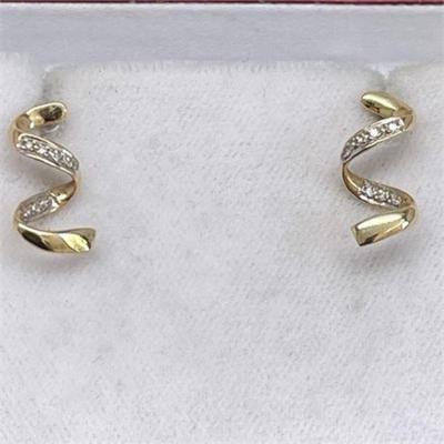 Lot 046   0 Bid(s)
Diamond and Gold Twist Earrings