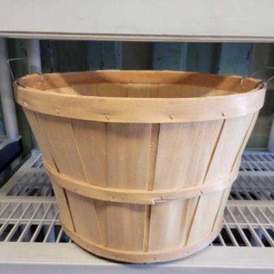 #3550 â€¢ 2 wooden baskets
