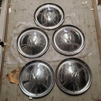 #7508 â€¢ (5) Willys Hubcaps
